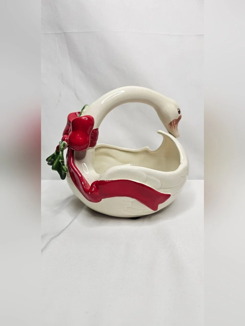 ​Vtg  Fitz and Floyd Christmas Swan Ceramic Basket Planter Candy Dish Holly FF